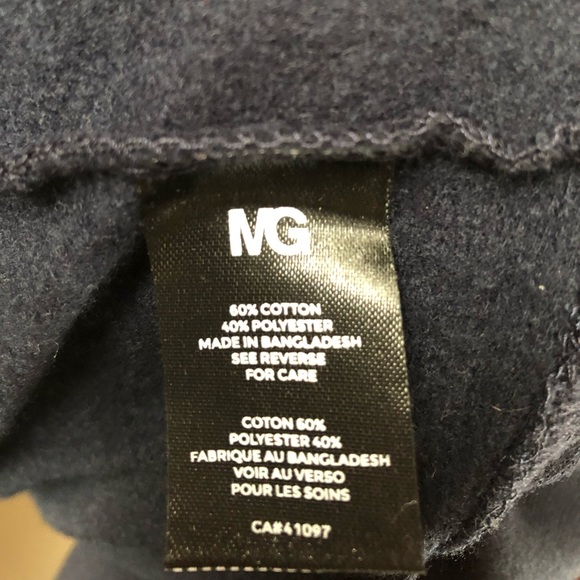 3 / $25 MINT GREEN navy crewneck size women’s med - Picture 5 of 5